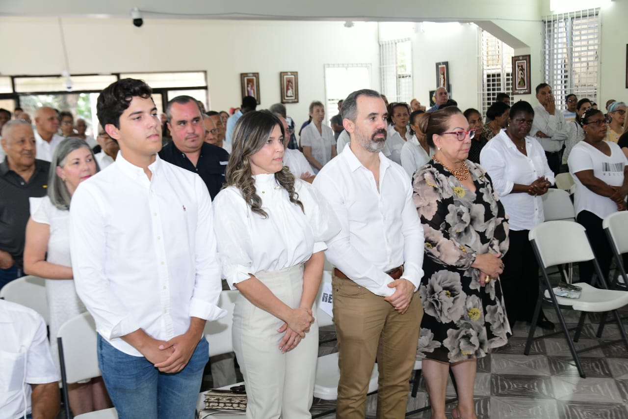 Recuerdan con misa el aniversario número 42 de la muerte del presidente Antonio Guzmán