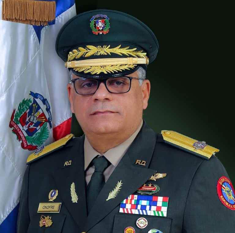 Presidente Luis Abinader Designa a Carlos Antonio Fernández Onofre como Ministro de Defensa y Anuncia Nuevas Designaciones en las Fuerzas Armadas
