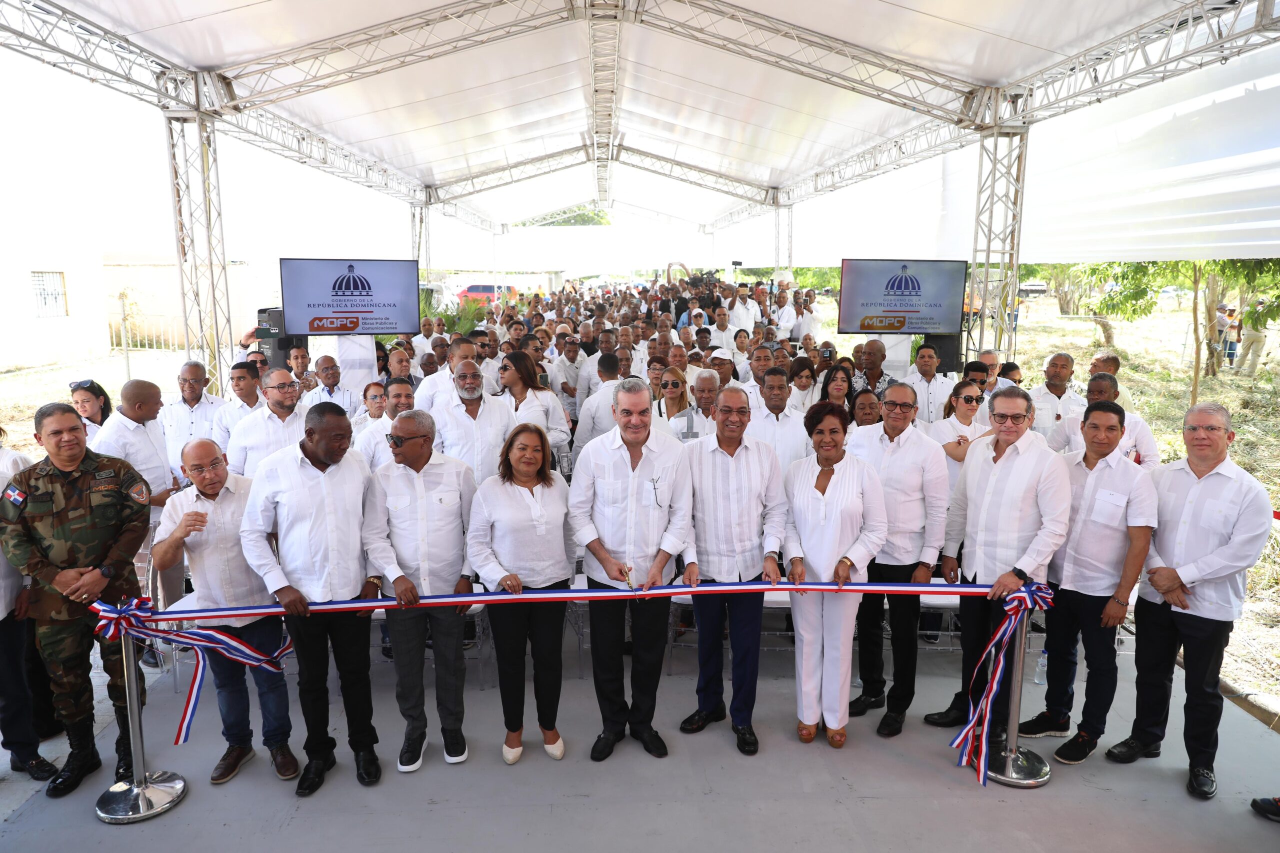 Presidente Abinader sigue inaugurando nuevas obras en todo el país