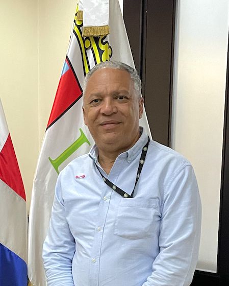 Secretario del cabildo de La Vega asume como alcalde interino tras renuncias de Kelvin Cruz y Amparo Custodio