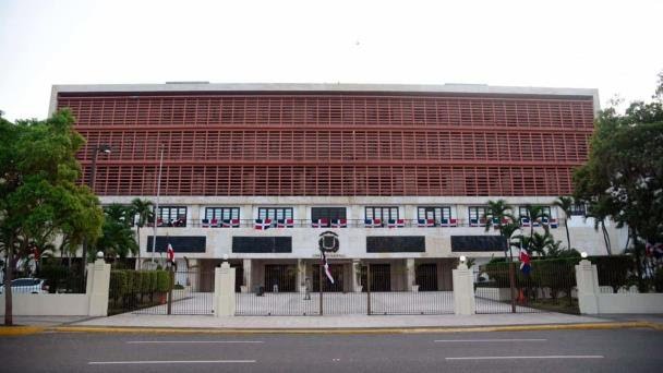 Senado envía comisión bicameral proyecto de ley que modifica la Constitución
