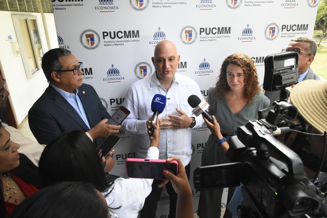 Ministro de Economía afirma que el informe del FMI revela que RD se encuentra en una muy buena senda macroeconómica