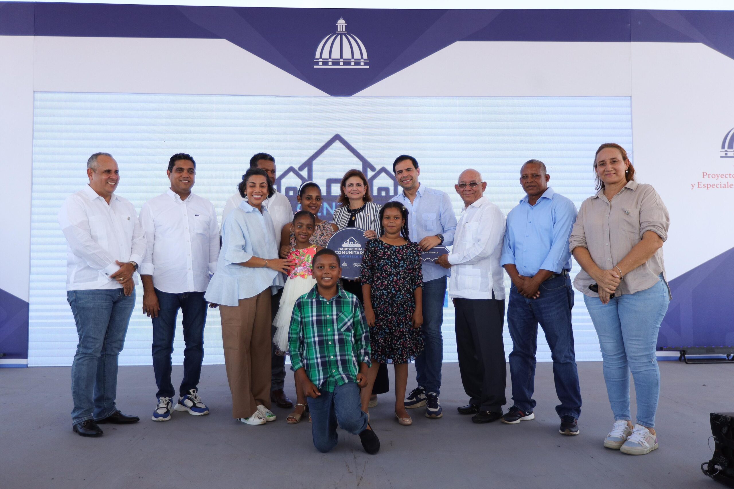 “Trabajamos para construir un país donde las oportunidades lleguen a cada rincón”, destaca Raquel Peña en entrega de obras en el noroeste