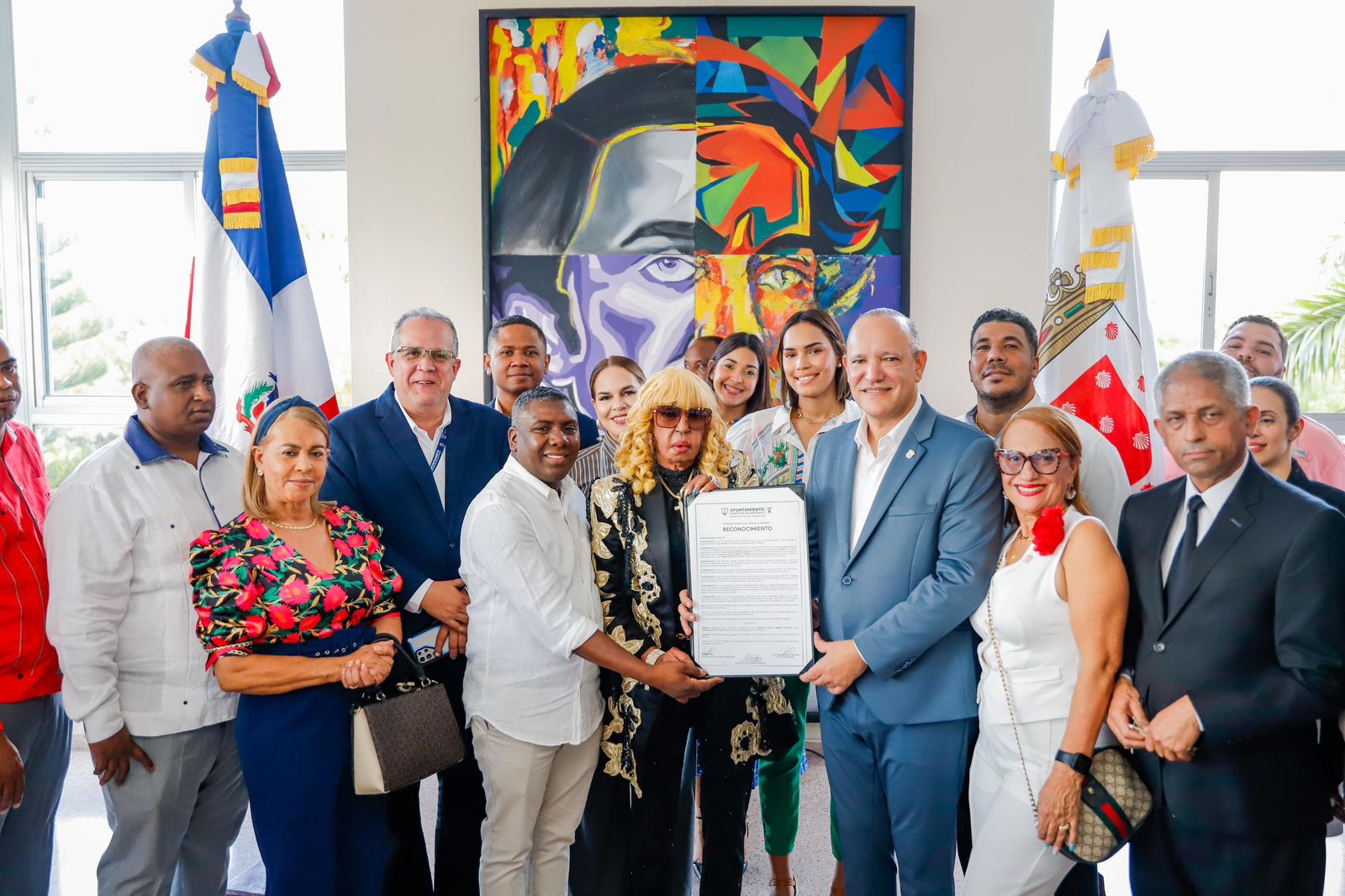 Alcaldía de Santiago honra a Fefita la Grande como «Embajadora Cultural»