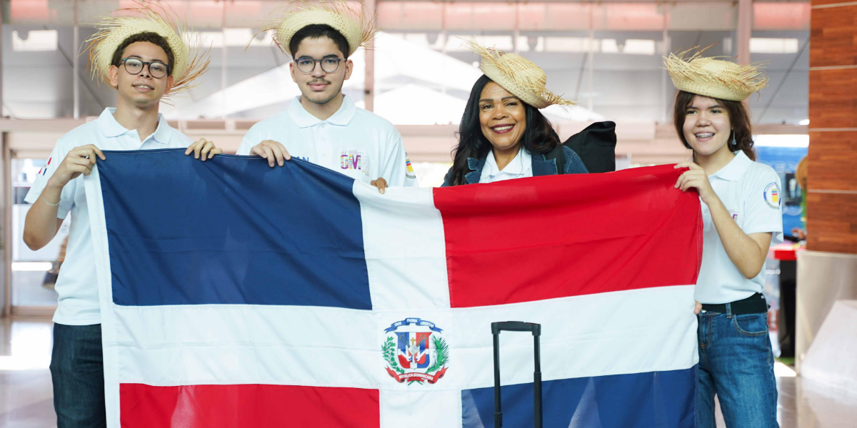 Cuatro estudiantes representan al país en la trigésima novena Olimpíada Iberoamericana de Matemáticas