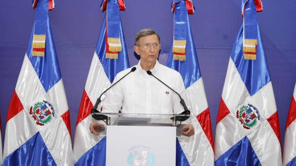 Álvarez dice Migración tiene capacidad logística para lograr meta de deportaciones