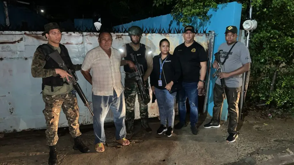 Detienen más de 80 haitianos durante intervención en un hotel en Montecristi