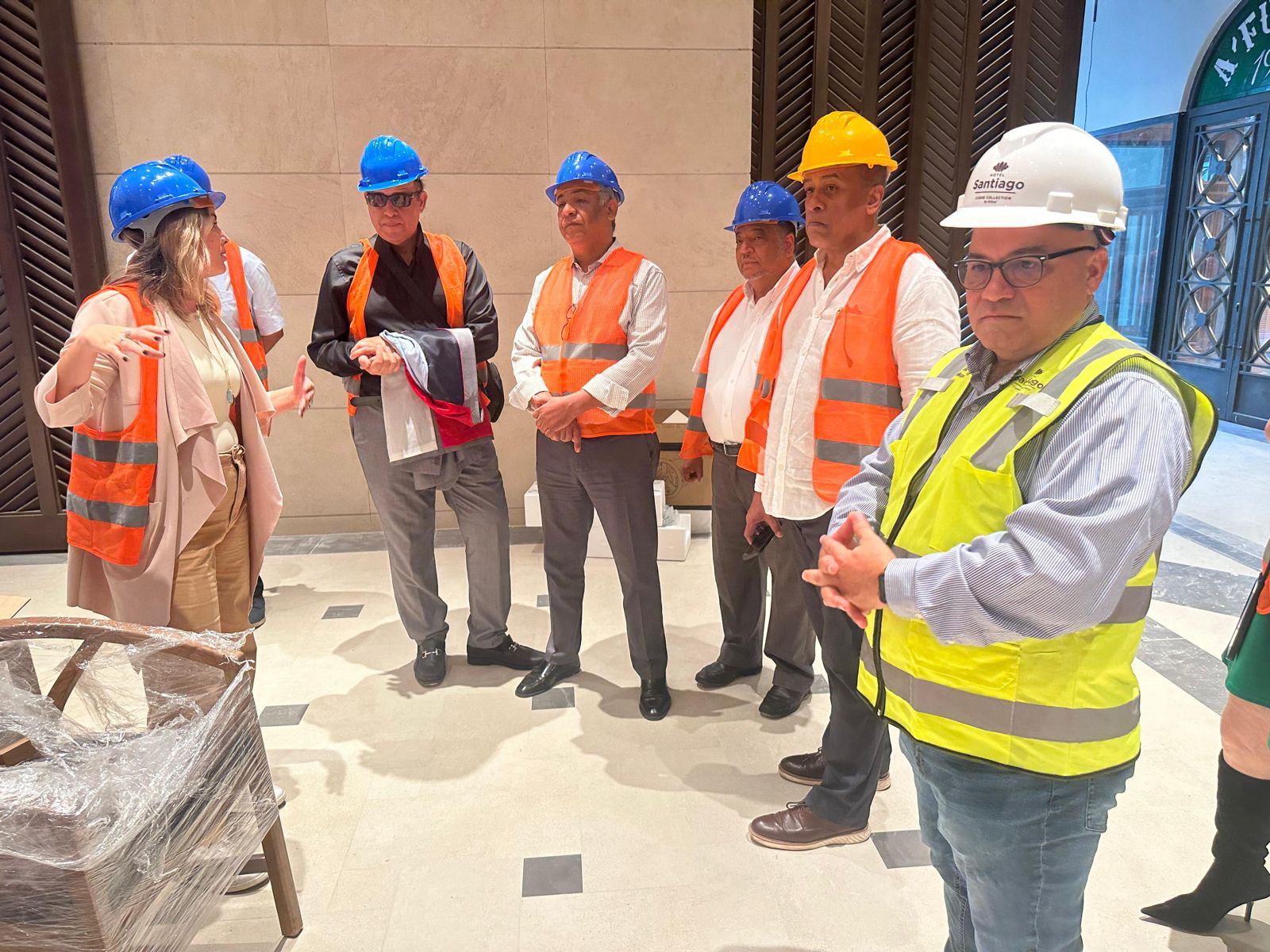 Clúster Turístico de Santiago realiza visita ejecutiva guiada a las instalaciones del Hotel Curio Collection By Hilton