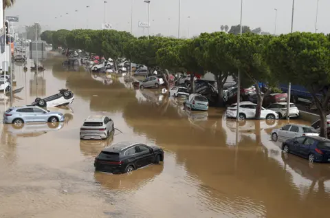 Suben a 229 los muertos en las graves inundaciones de España ocurridas hace tres semanas