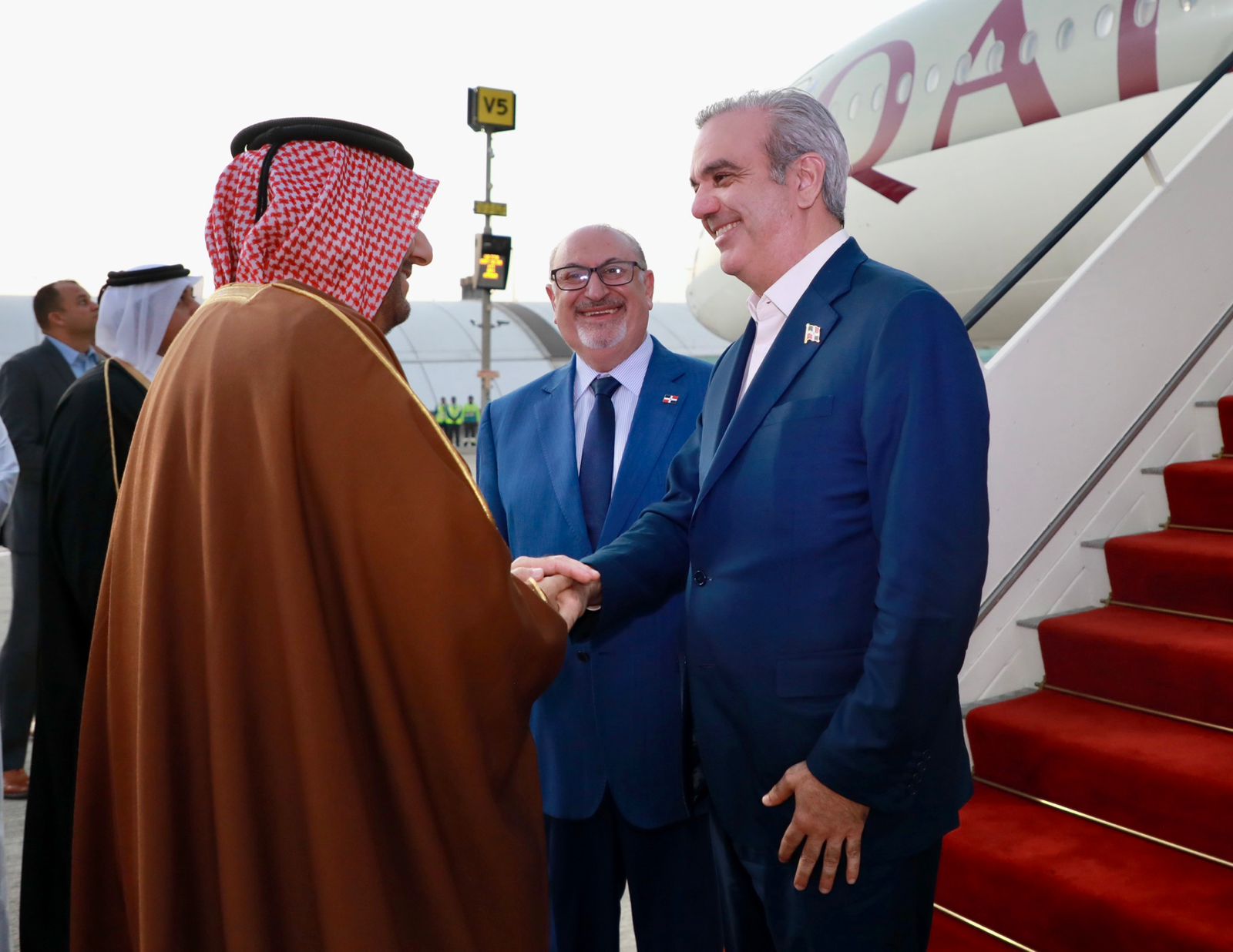 Presidente Abinader agota este sábado primera jornada en Qatar