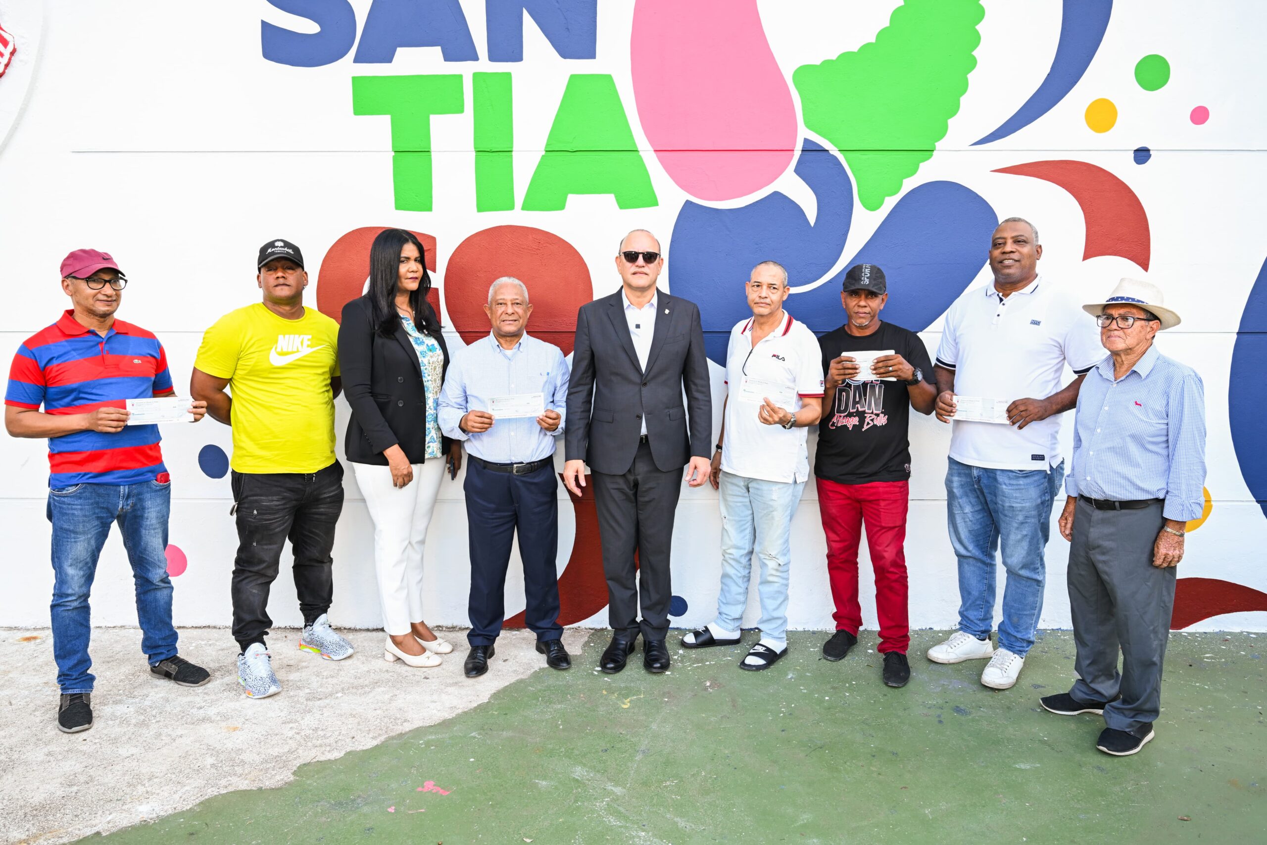 Alcaldía de Santiago entrega recursos para el Carnaval 2025 e impulsa un ambicioso plan de relanzamiento