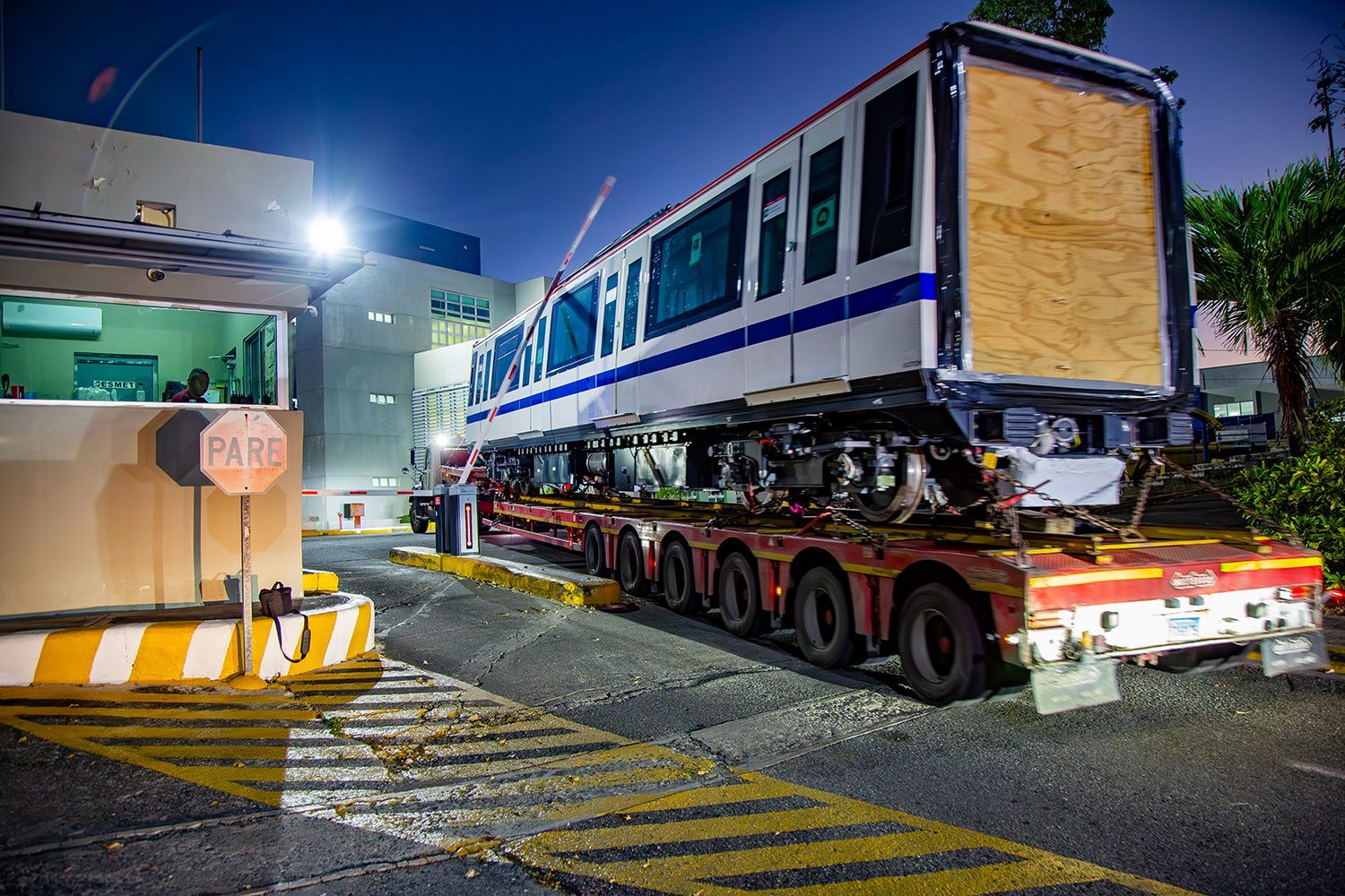 OPRET anuncia la llegada de nuevos vagones para ampliar la capacidad del Metro de Santo Domingo.