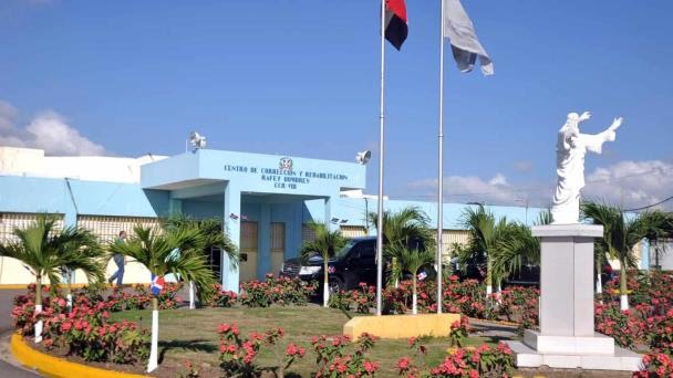Autoridades investigan muerte de interno del  Centro de Corrección  y   Rehabilitación  de  Rafey  Hombres (Autoridades investigan muerte de interno del Centro de Corrección y Rehabilitación de Rafey Hombres)