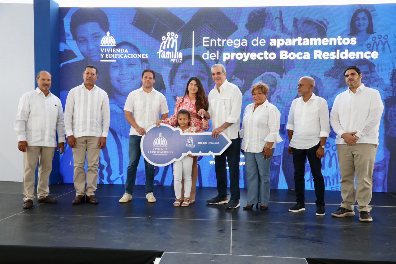 Presidente Abinader continúa transformando vidas de familias con entrega de 72 nuevos apartamentos en Boca Chica