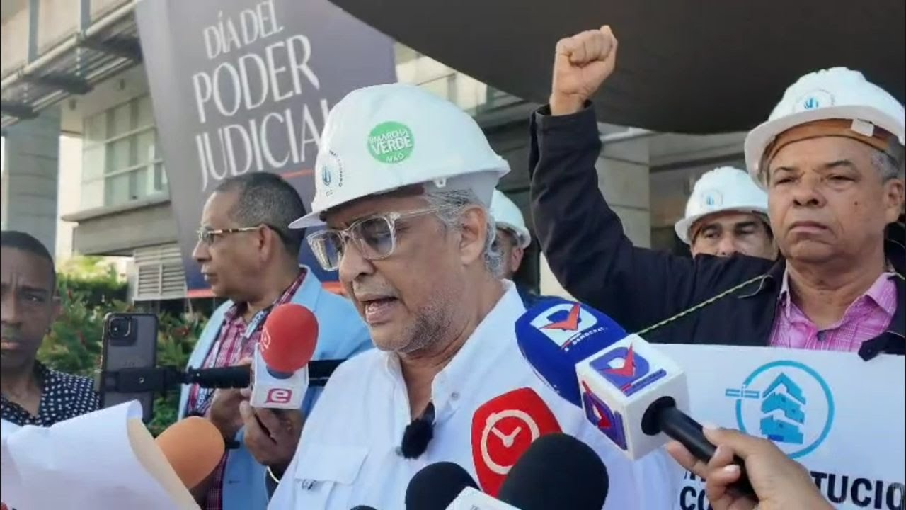 Contratistas acuden a la Pepca a denuncian desaparición de documentos que impide pago de deuda estatal