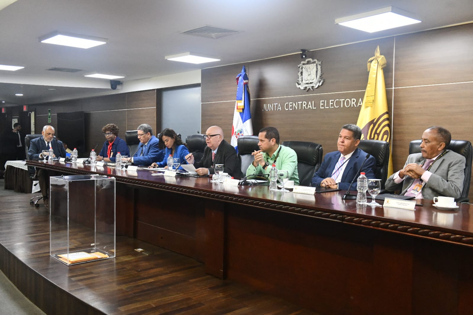 JCE da apertura a sobre B y da a conocer propuesta de oferente para emisión de la nueva cédula