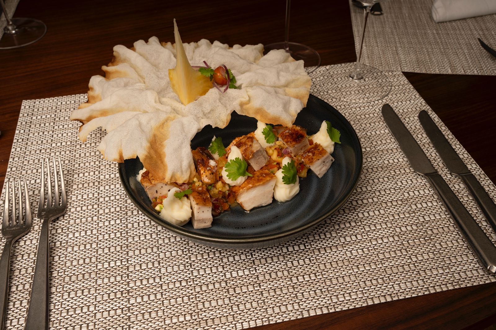 Restaurante Zazón y Arturo Fuente Cigar Lounge redefinen la experiencia culinaria y sensorial de Santiago