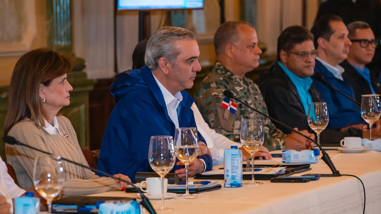 Gobierno mantiene suspensiones de laborales y de docencia este jueves para el Gran Santo Domingo y provincias en alerta roja