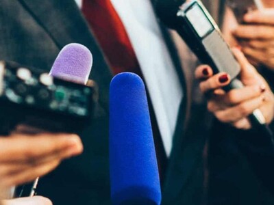 Destacan importancia de periodistas y mencionan desafíos de la profesión