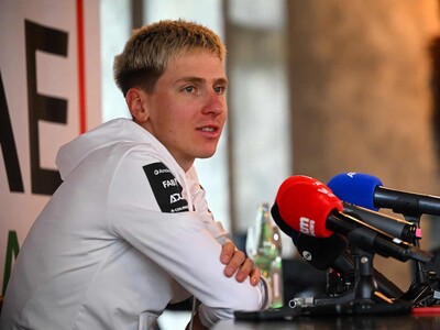 Duelo épico entre Pogacar y Van der Poel en el Tour de Flandes, con Evenepoel como sorpresa