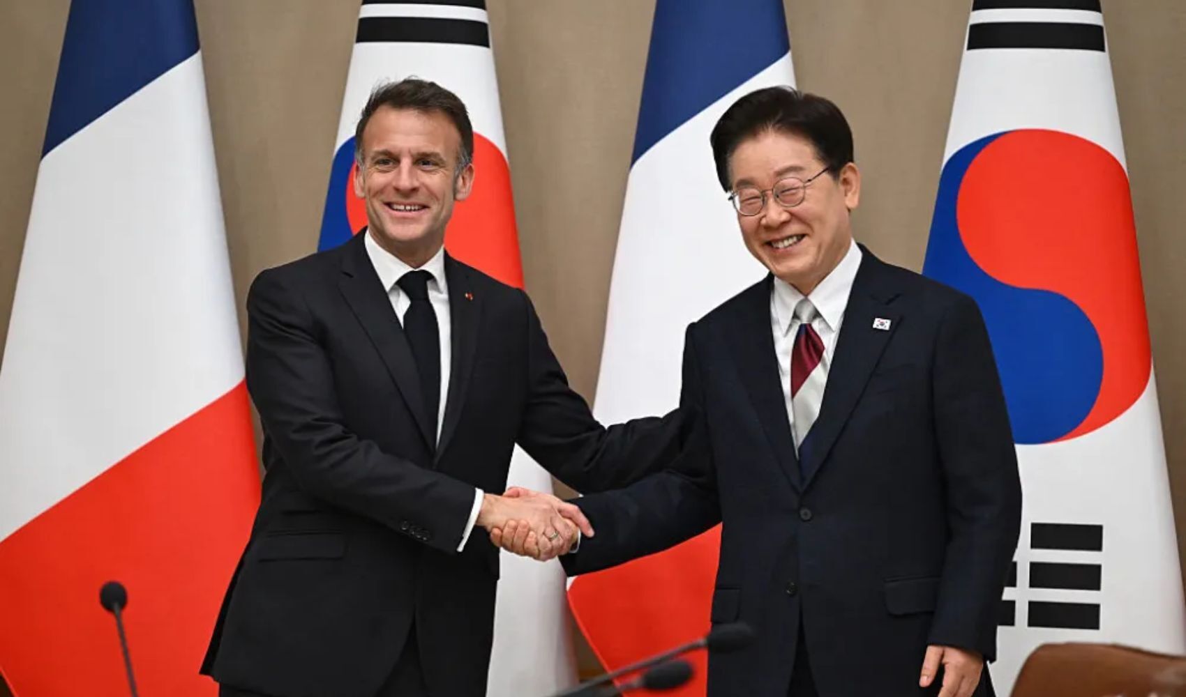 Líderes de Francia y Corea unen fuerzas en Cumbre Mundial de Cine y Videojuegos