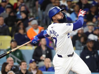 Teoscar truena en paliza de Dodgers sobre Blue Jays