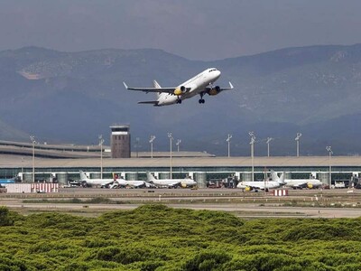 Joven causa alarma de seguridad en aeropuerto de España