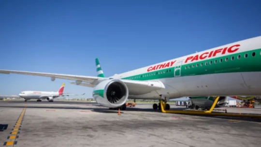 La aerolínea Cathay Pacific conectará Hong Kong con Santo Domingo vía Madrid