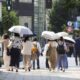Presentan en Japón nevera humana por el calor insoportable