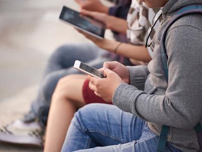 Retiran demanda contra Meta en sobre adicción a redes sociales