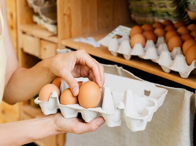 Retiran huevos por posible salmonela en EE. UU.