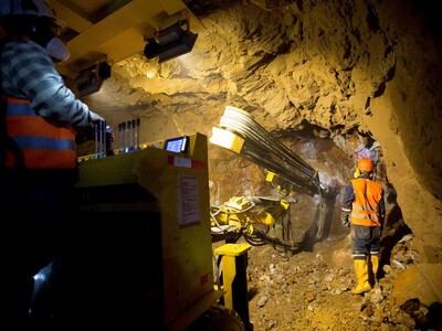 Crecimiento del empleo en el sector minero Perú
