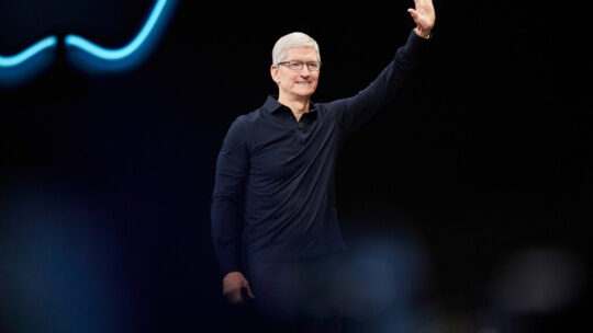 “Echaré de menos este trabajo”: Tim Cook se despide como CEO de Apple con una emotiva carta a sus empleados