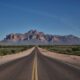 En 2020, Phoenix cubrió 58 km de carretera para combatir el calor. El asfalto bajó 7 ºC, pero nadie se acordó de los peatones