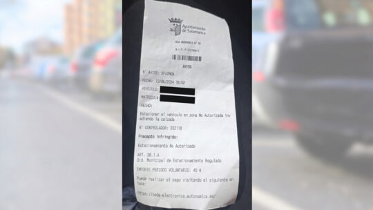 En Salamanca alguien empezó a poner multas falsas en los coches. La AEPD ha acabado poniéndole una multa muy real