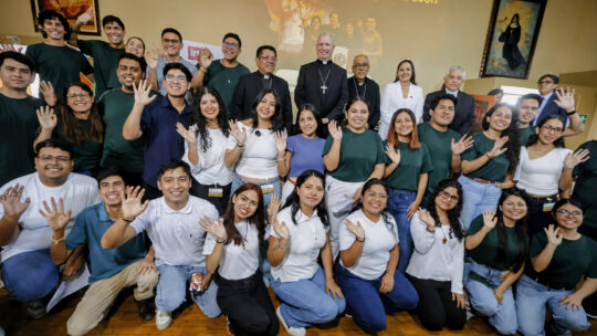 Iglesia en Perú lanza el voluntariado oficial “Los Amigos de León” para la visita del Papa León XIV