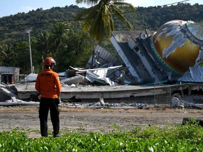 Indonesia 100 muertos por terremoto de magnitud 7.7 en de Flores