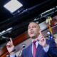 Jared Kushner y Hakeem Jeffries se reúnen en Nueva York