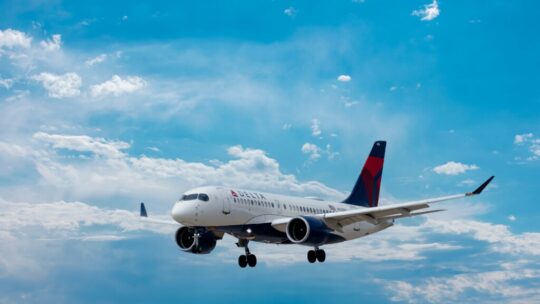 Las aerolíneas están a un paso de empezar a meter precios dinámicos utilizando la IA: el caso de Delta y lo que dice de nosotros