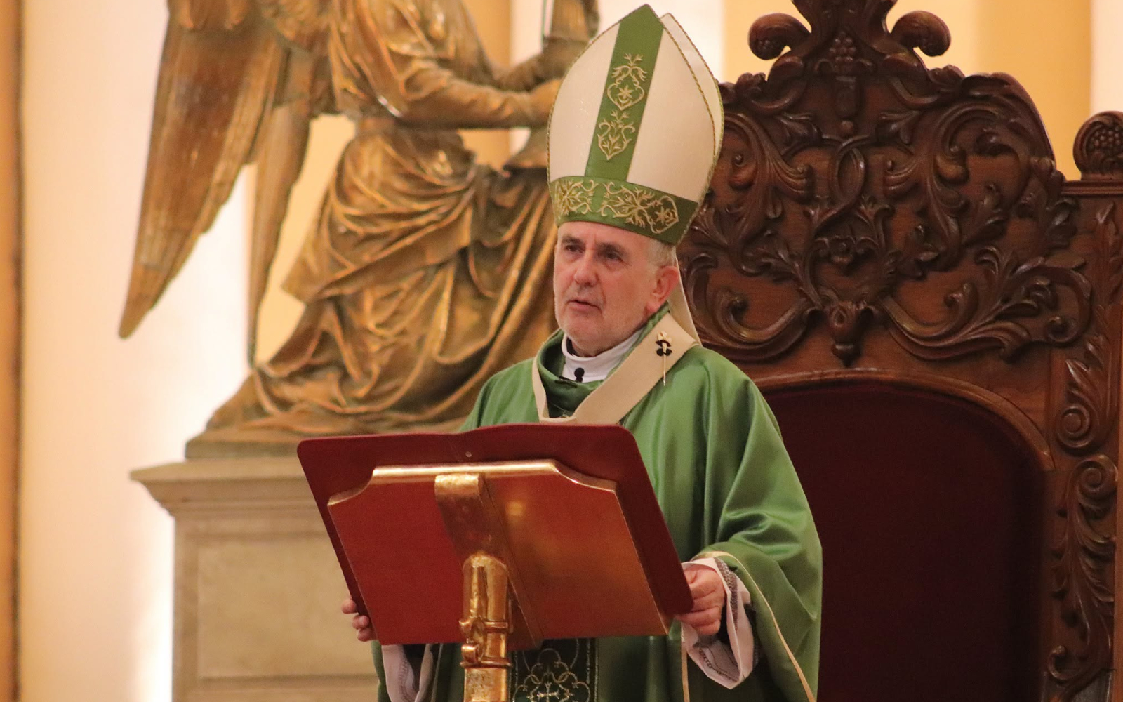Mons. Del Río: La sociedad de consumo puede hacer olvidar al hombre quién es y hacia dónde va