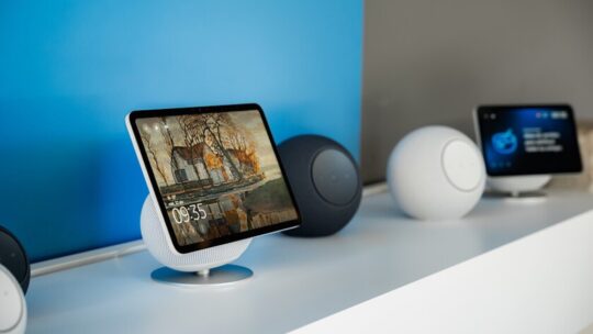 Ni Amazon se libra de la crisis de la RAM: los precios de sus Echo, Fire TV y Kindle suben de la noche a la mañana