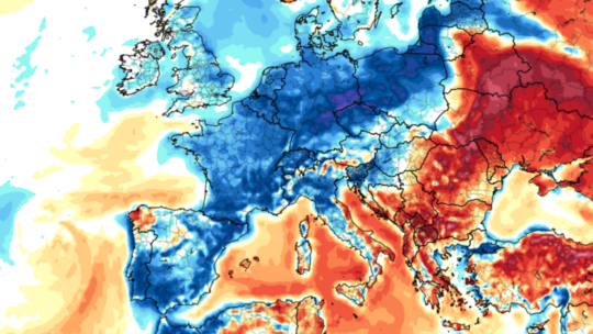 Se nos ha roto el verano y AEMET lo sabe: España va a cerrar agosto con nueve días de lluvia, granizo y fío