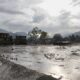 Suben a 160 los muertos tras la riada masiva en Nepal