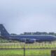 Un avión militar estadounidense vuela hacia Moscú