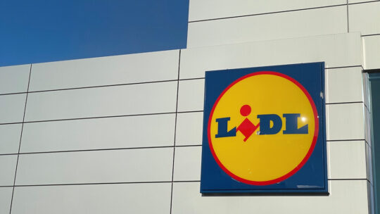 Vuelve a Lidl (y rebajada) la hidrolimpiadora silenciosa Parkside para limpiar la terraza o el patio sin molestar a los vecinos