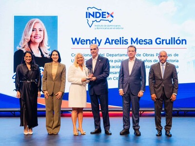 Abinader reconoce en Nueva York a 14 dominicanos destacados en EE. UU.