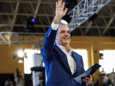 Abinader toma las riendas del PRM con la mira en el 2028