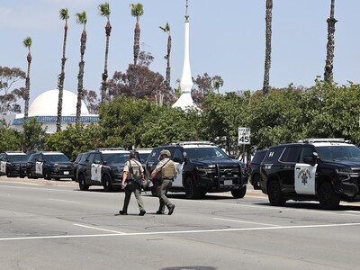 Acusan a joven de ser cómplice de ataque a mezquita en California