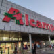 Alcampo va a sustituir 560.000 etiquetas de papel por pantallas electrónicas. Hay una cara B: los precios dinámicos