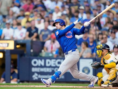Alex Bregman pega jonrón, Cubs firmes en el Wild Card